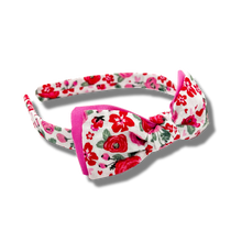 Load image into Gallery viewer, Valentine&#39;s Bouquet